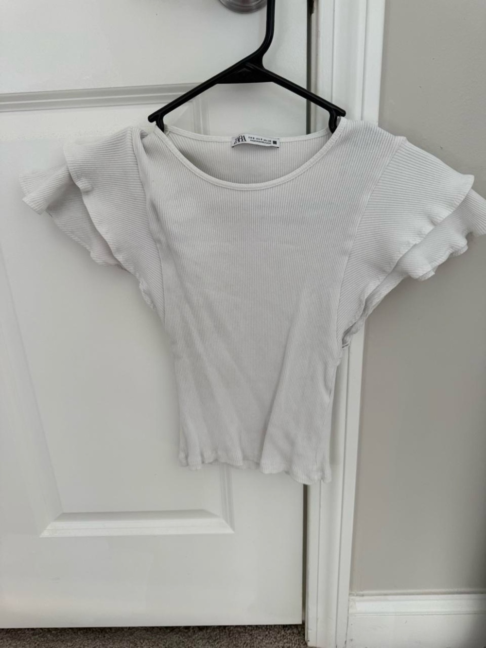 Zara White Ribbed Flutter Sleeve Crop Top
